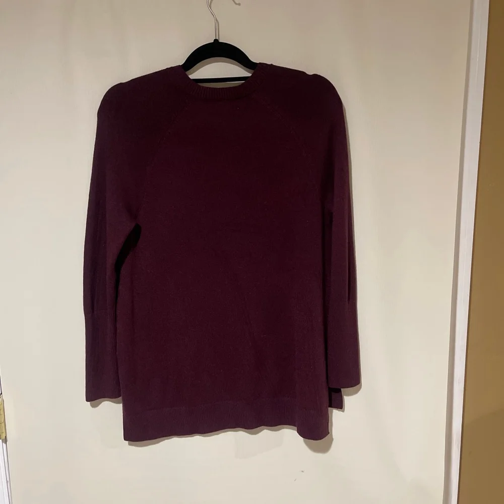 NWOT Women's Soma Burgundy V-Neck Sweater Size M